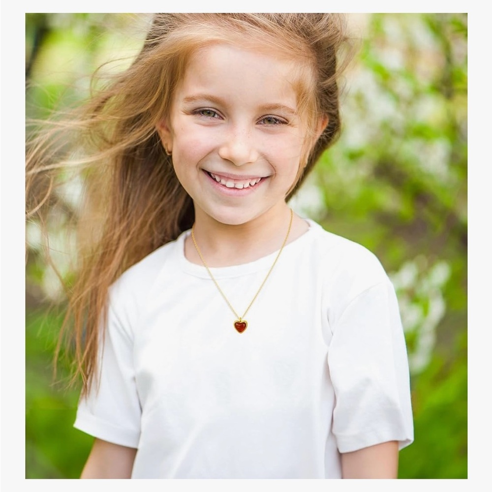 Red Carnelian Heart Pendant Necklace Gold Dainty Gemstone Jewelry - Picture 7 of 7